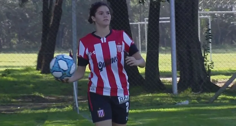 La bolivarense Candelaria Pagola debutó como titular en Estudiantes de La Plata