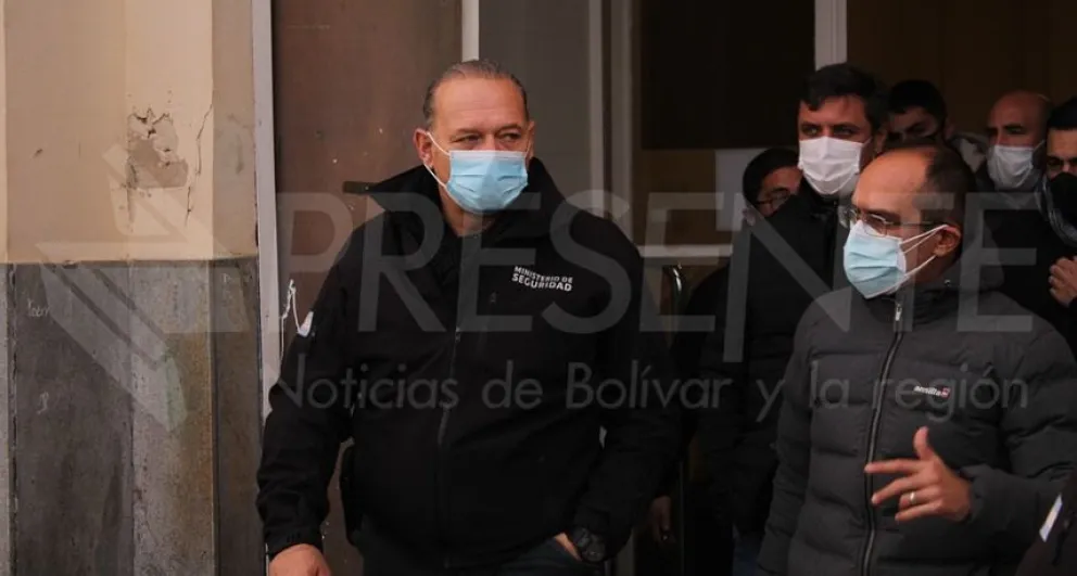 Sergio Berni pasó por Bolívar y realizó una recorrida con Pisano