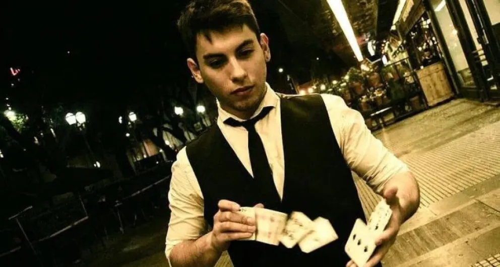 Día del Mago: el bolivarense Nicolás Zaccardi y su vínculo con “un arte tan maravilloso”