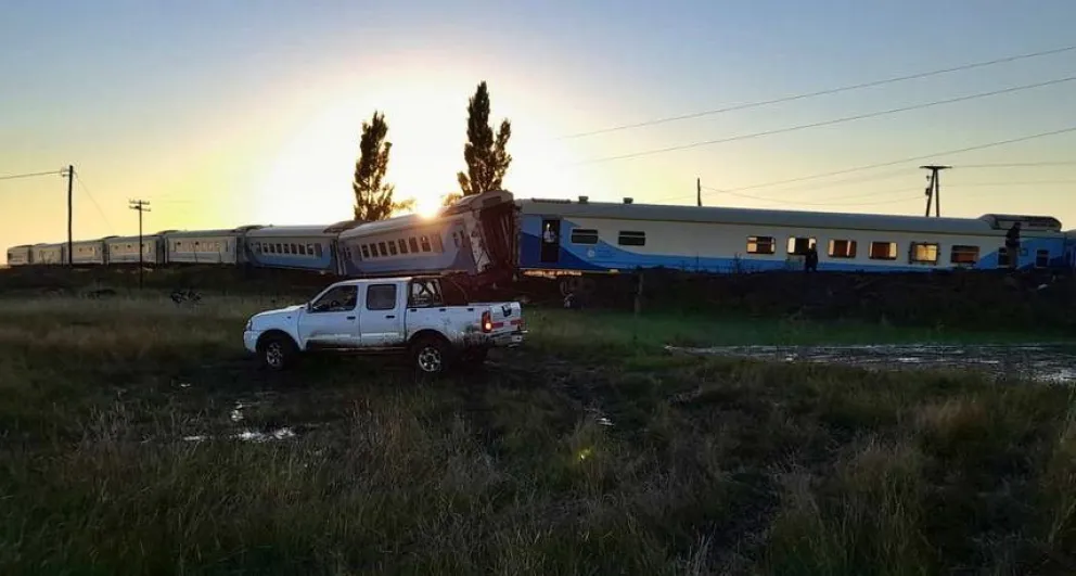 Descarriló un tren de pasajeros a la altura de Olavarría y se registraron más de 20 heridos