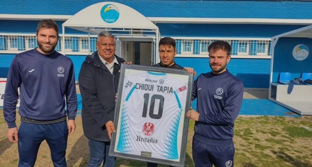 'Chiqui' Tapia en Bolívar: visitó el Club Ciudad y el Estadio Municipal Eva Perón