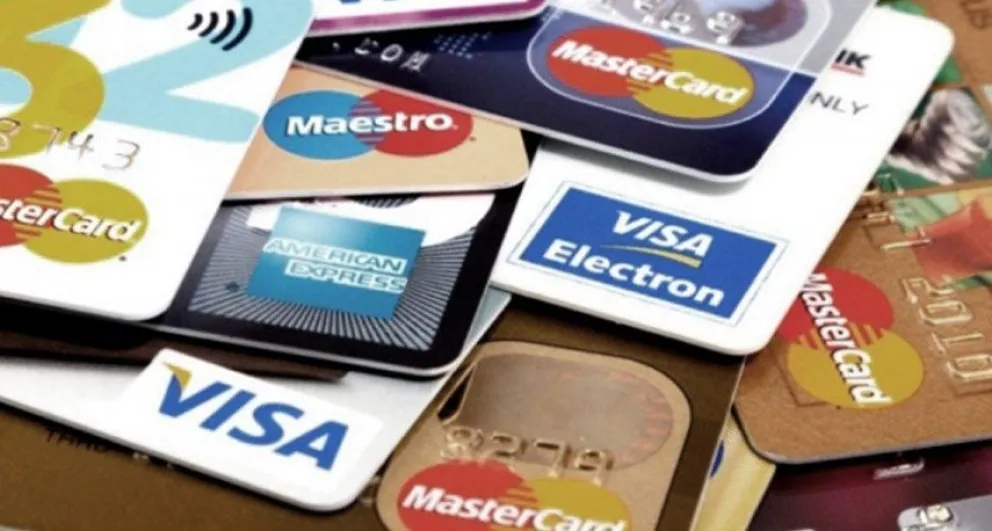 Cómo evitar las estafas al momento de pagar con tarjetas de débito o crédito