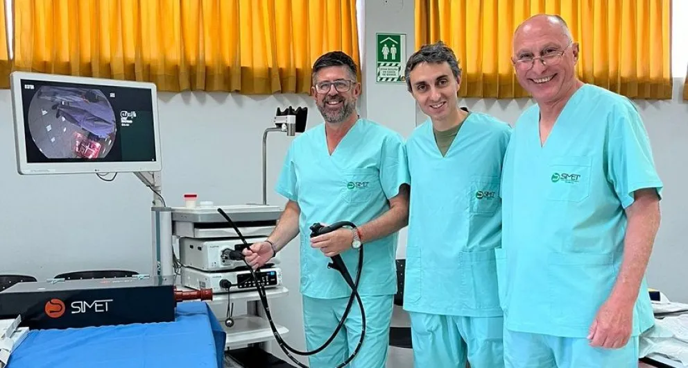 El doctor Nelson Condado llegó a Perú para presentar sus simuladores de endoscopía