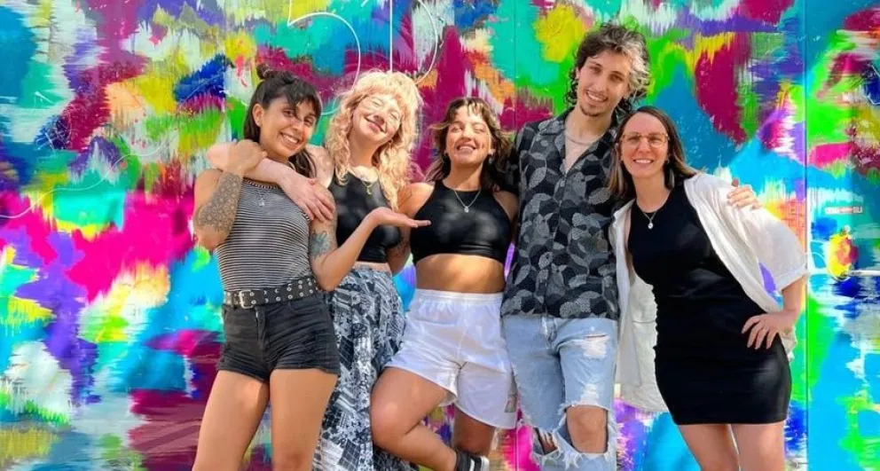 La peluquería La 5ta dimensión lleva adelante talleres bajo el nombre “Re-conexión creativa”