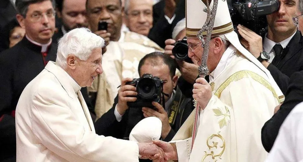 Murió Benedicto XVI, el Papa que con su renuncia abrió paso a Francisco