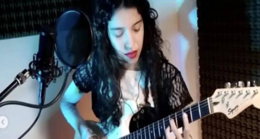 Santina Avendaño se presenta en el parador cultural Lo de Fede con un nuevo repertorio de canciones