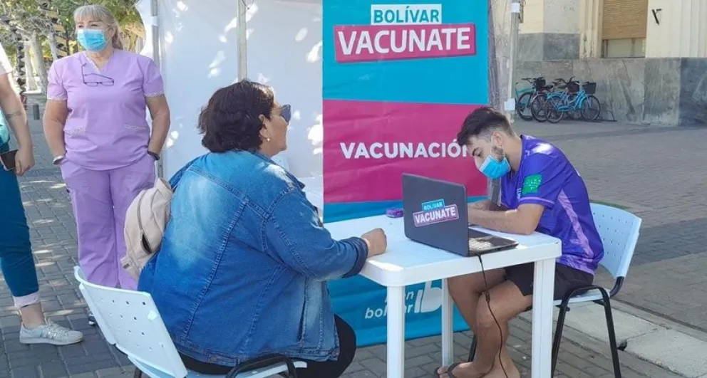 Más de 300 personas se vacunaron contra el Covid en la posta ubicada en el Centro Cívico
