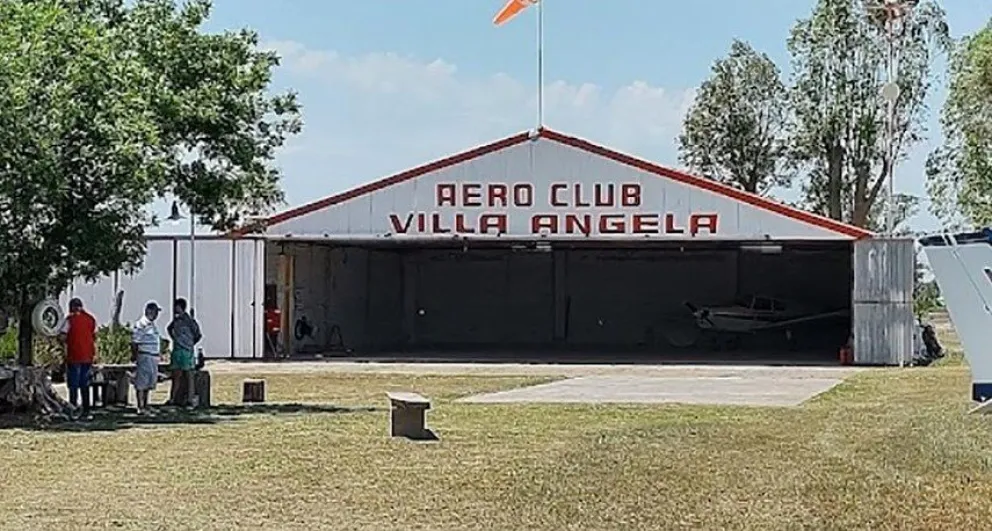 Robaron un avión, se estrellaron luego de despegar y murieron