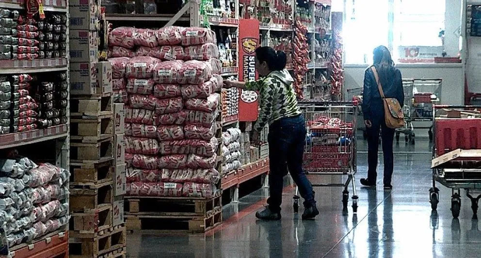 Los precios mayoristas subieron 6,1% en diciembre y 94,8% en el 2022