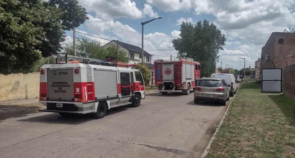 Un hombre se encontraba trabajando en el techo de un bar, se accidentó y fue hospitalizado
