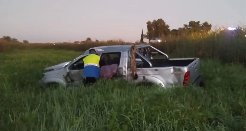 Ruta 226: una camioneta sufrió un vuelco y dos personas fueron hospitalizadas