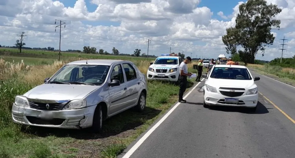 Dos autos chocaron en la ruta 65, camino a Urdampilleta