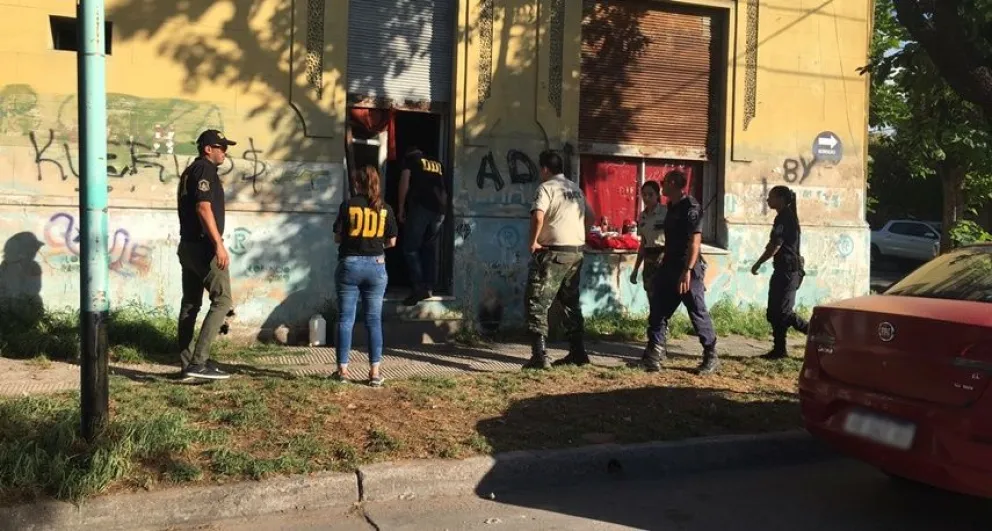 Allanaron una vivienda usurpada y secuestraron varios  elementos denunciados como robados