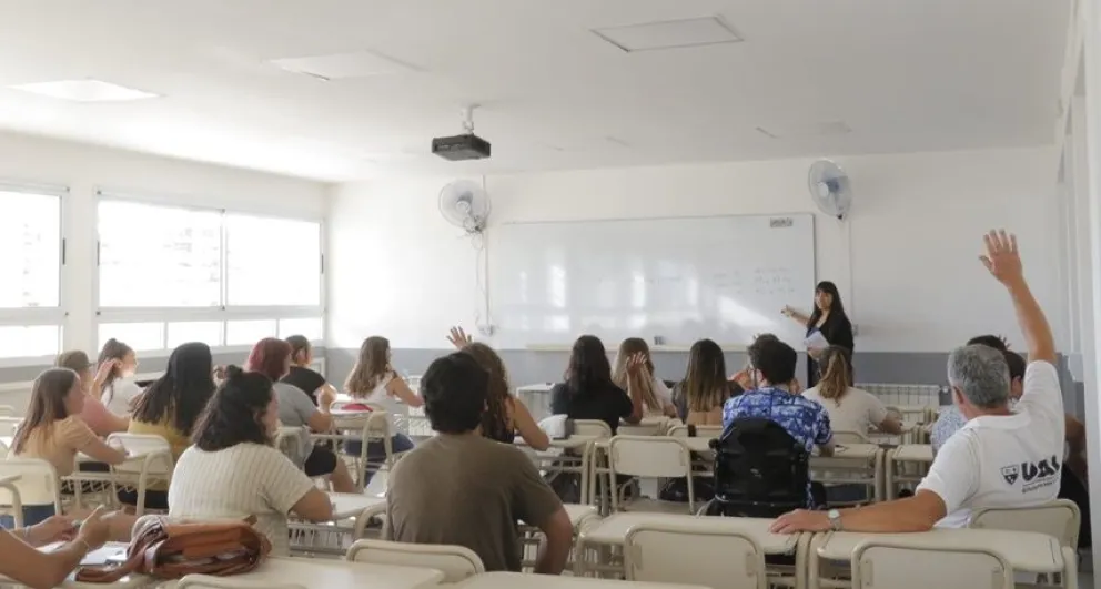 Comenzó en Bolívar la cursada de la Tecnicatura Universitaria en Química