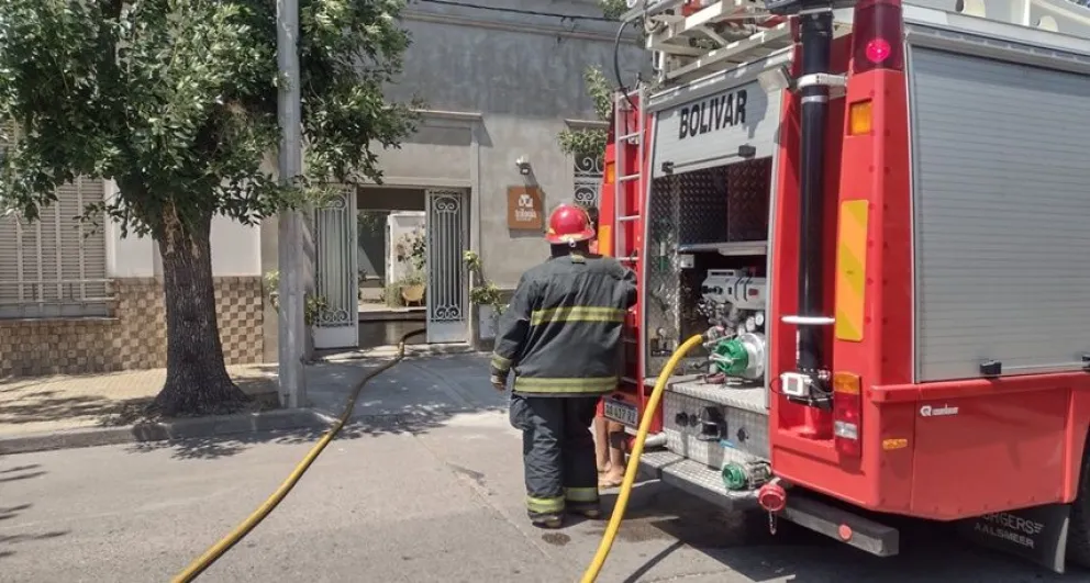 Se registró un incendio en el patio de una vivienda de calle Las Heras