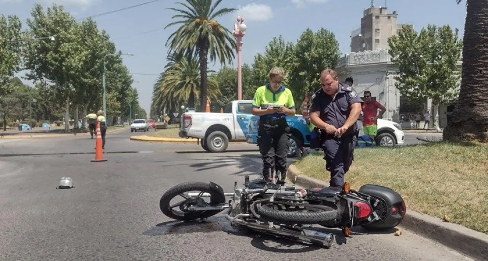 Un motociclista hospitalizado tras accidentarse en Brown y Alsina