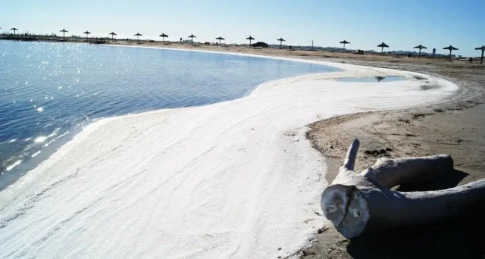 Se cristalizó el Lago Epecuén y los visitantes pudieron conocer la “nieve salada”