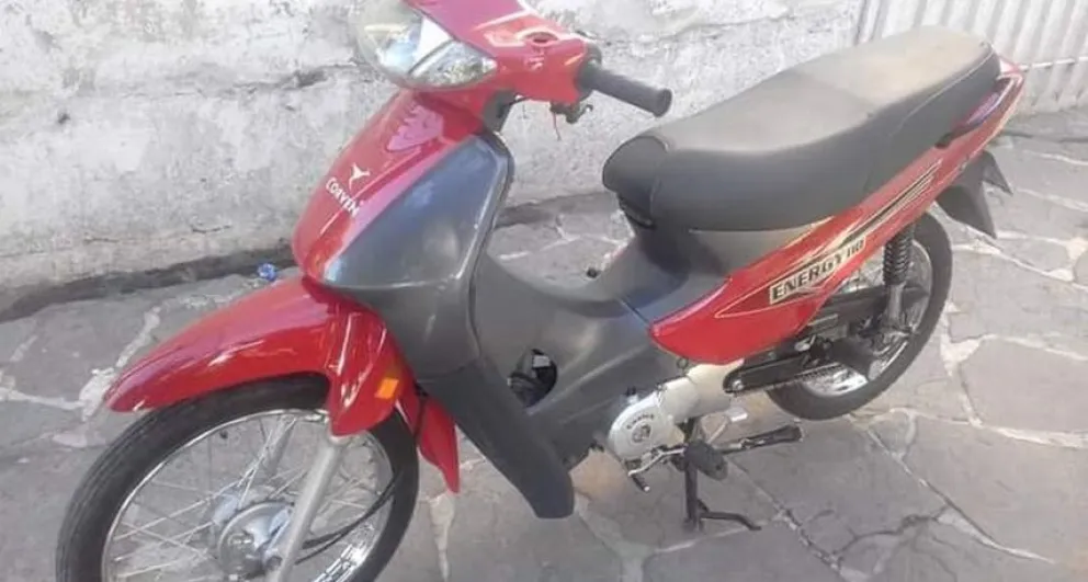 Les robaron una moto y ante la desesperación fueron estafados