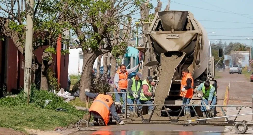 Efectivizan el pase a planta permanente de 164 trabajadores municipales
