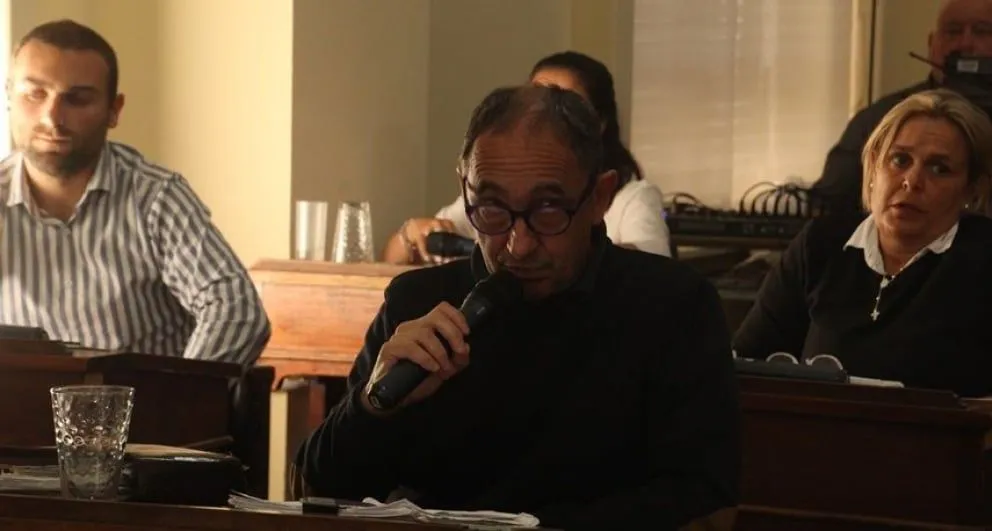 Carballo Laveglia: "El municipio no puede tomar a ningún empleado más"