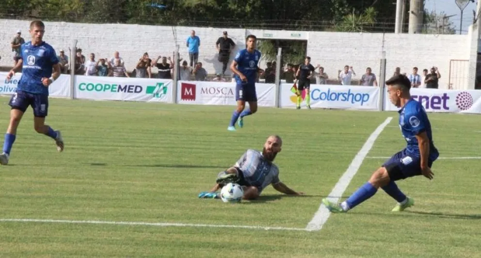 El club Ciudad de Bolívar y Argentino de Monte Maíz empataron en el Eva Perón