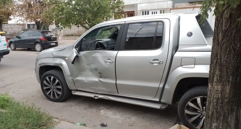 Un motociclista fue hospitalizado tras colisionar con una camioneta