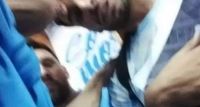 Un joven de Azul entró al vestuario de la Selección Argentina y se sacó una foto con Messi