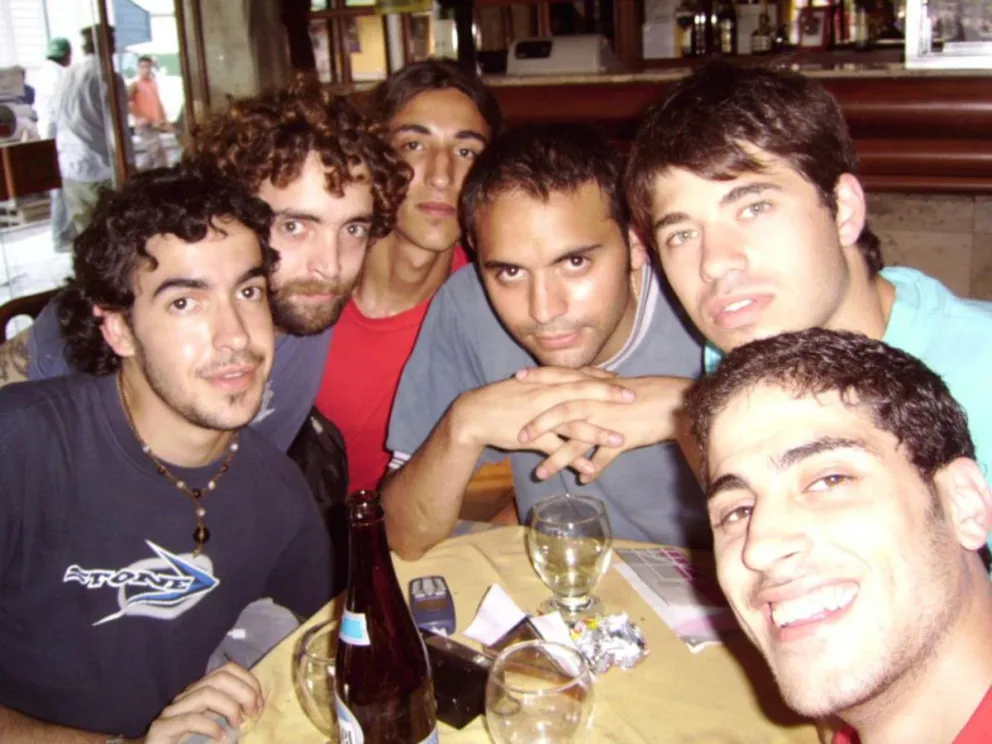 El viaje musical de Los Aparceros contado en primera persona por sus integrantes