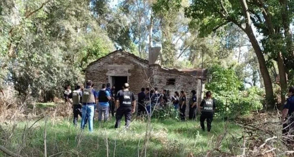 Dos detenidos se fugaron de la comisaría y fueron capturados en un camino rural
