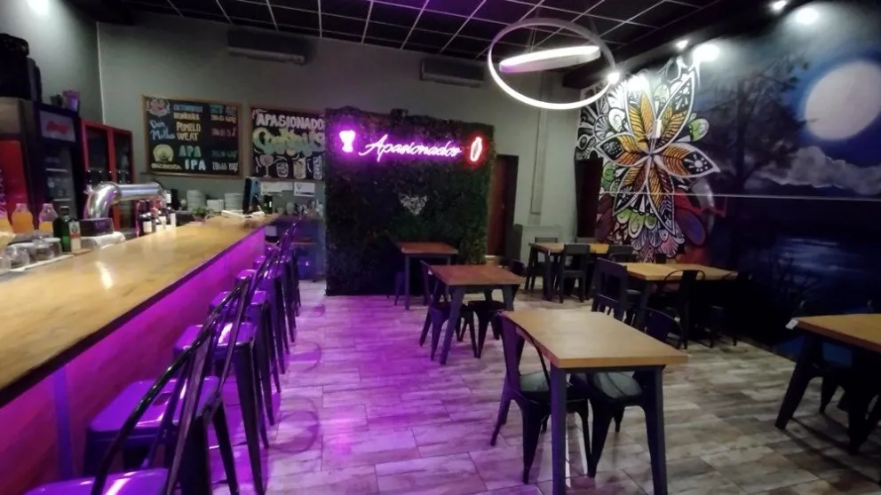 El artista Seba Rott vuelve a presentarse en Apasionados Bar