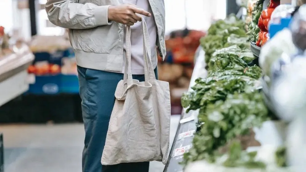 El consumidor pagó 3,7 veces más de lo que cobró el productor durante marzo