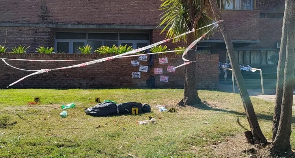 Estudiantes realizaron una instalación artística para concientizar sobre acoso y violencia de género 