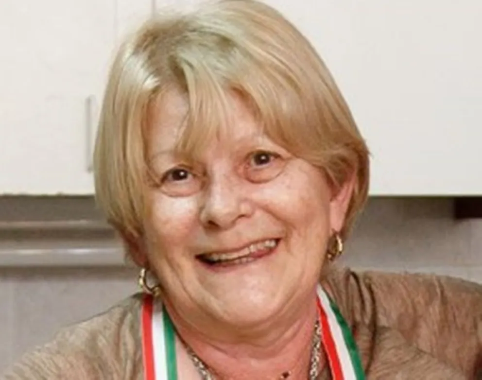 Quedan las formas del amor atrapadas en tus gestos