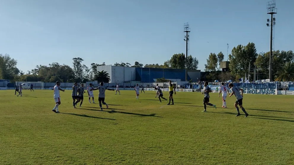 Ciudad le ganó a Huracán y se acomodó en la tabla de posiciones