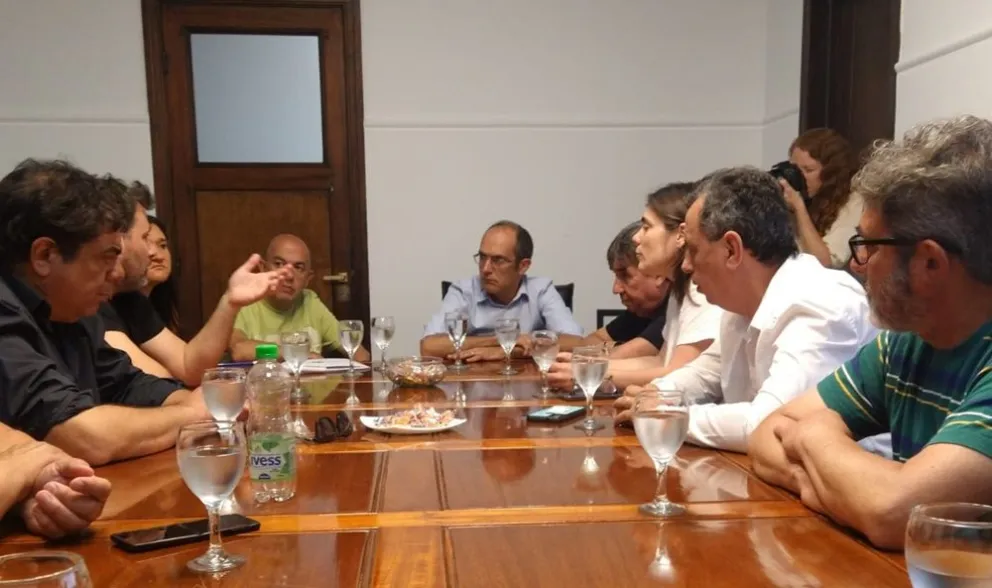 Tras efectivizar el pase a planta de más de 140 empleados, Pisano otorgó un 10% de recomposición salarial