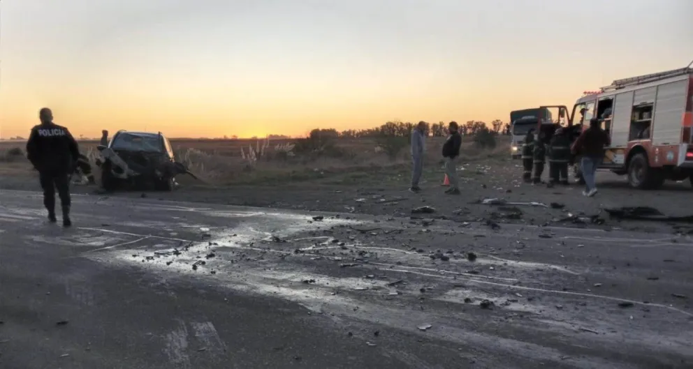 Un camión y un automóvil chocaron en el tramo que une Carlos Casares y Pehuajó