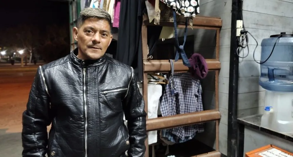 Se realizó una choripaneada y entrega de ropa en el ropero comunitario de la estación de trenes