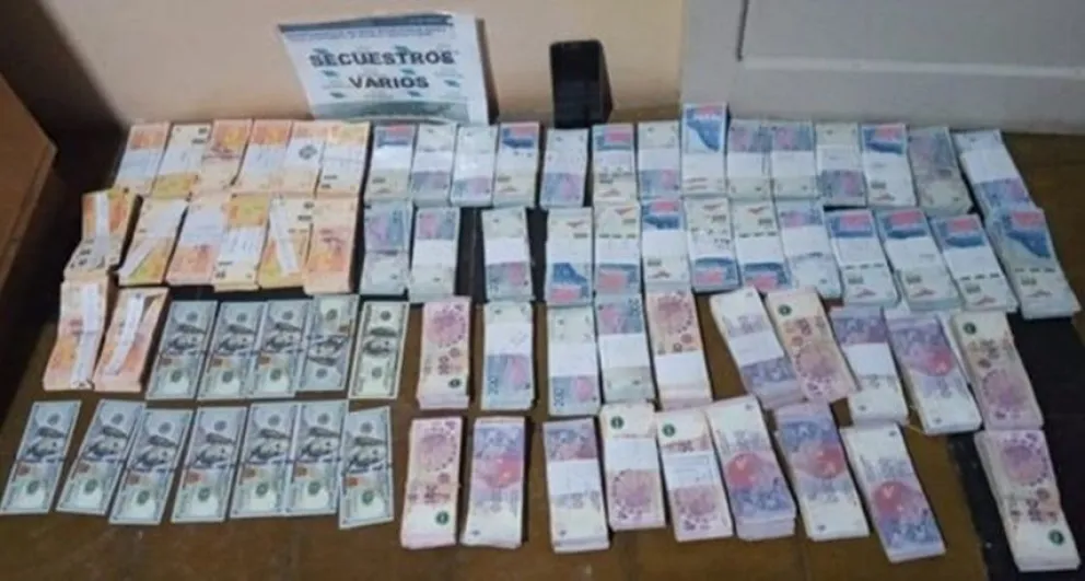 En allanamientos por enriquecimiento ilícito y pesca clandestina, secuestraron millones de pesos