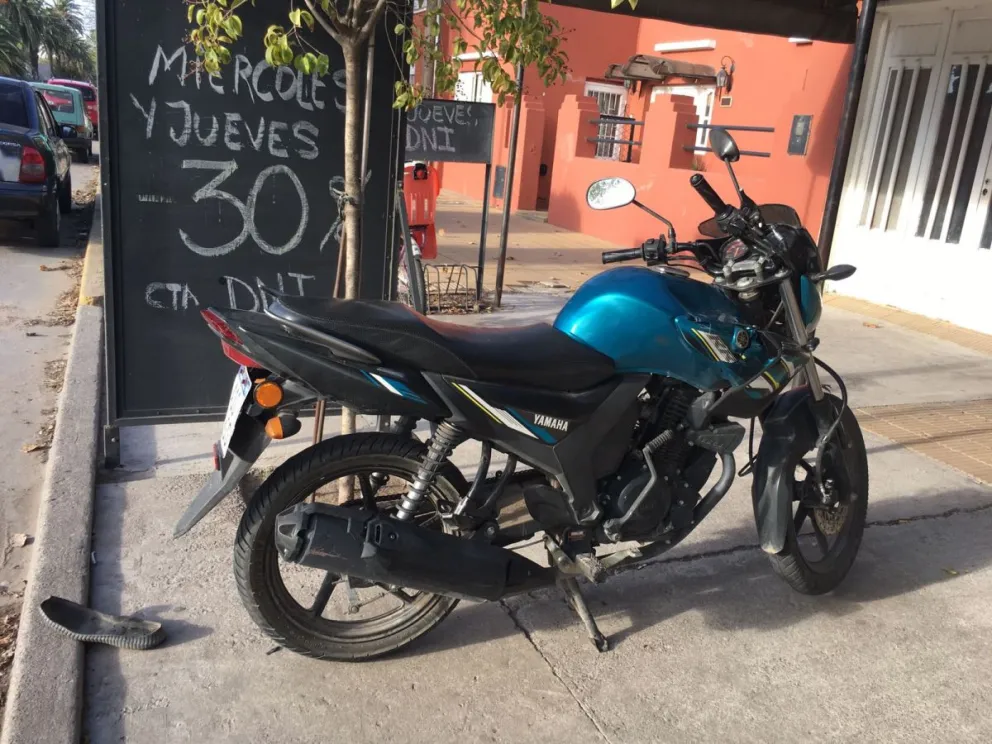 Dos personas hospitalizadas tras un accidente entre una moto y un automóvil