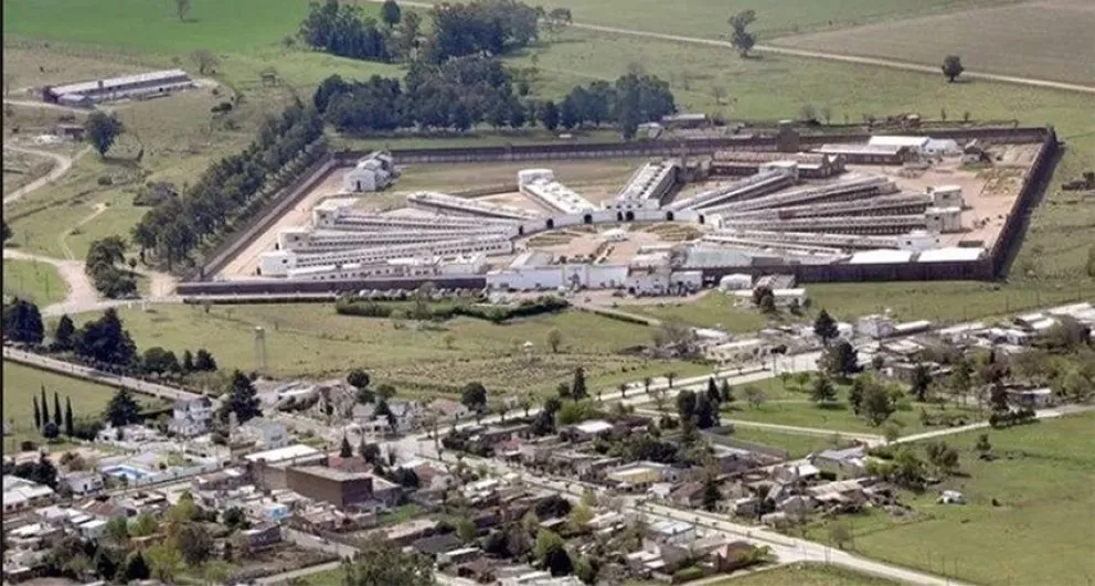 Dos internos quebrantaron el régimen abierto y escaparon de la cárcel de Sierra Chica