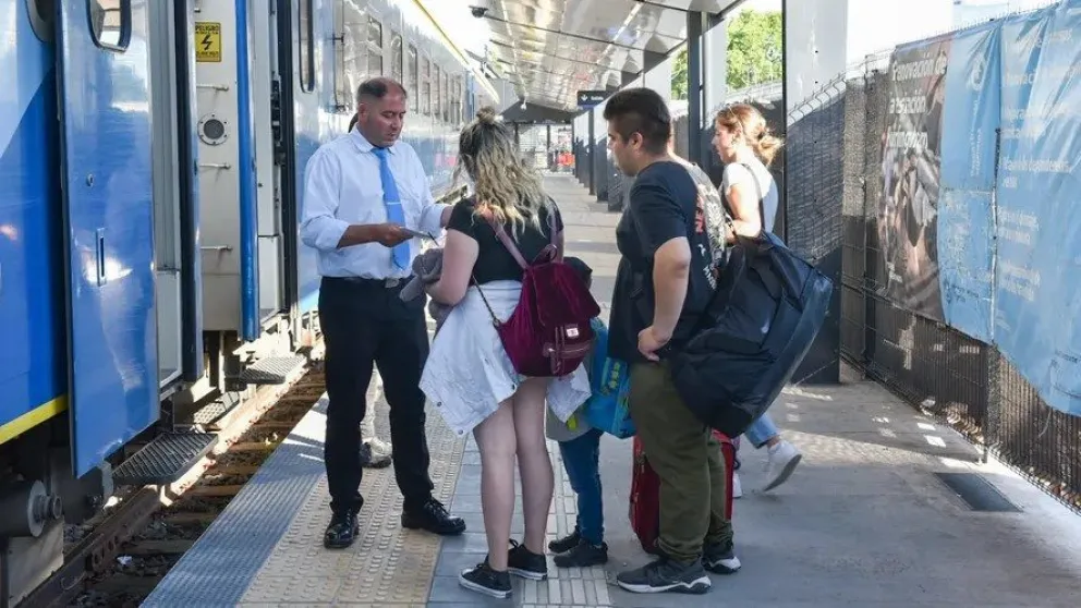 Habilitaron la compra de pasajes para viajar en trenes de larga distancia durante el mes de julio