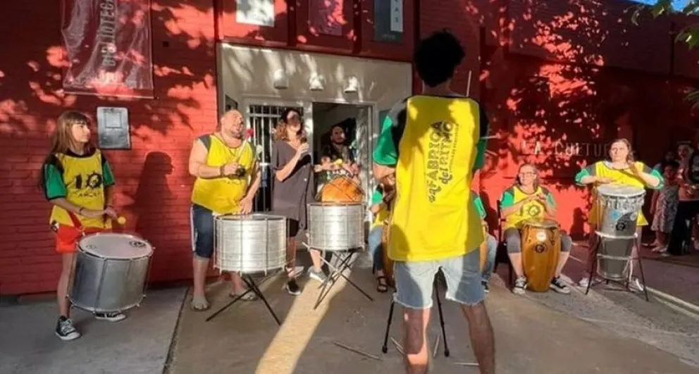 Cambio de horario de la salida de tambores de La Fábrica del Ritmo