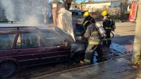 Un automóvil sufrió un incendio en calle Rebución 