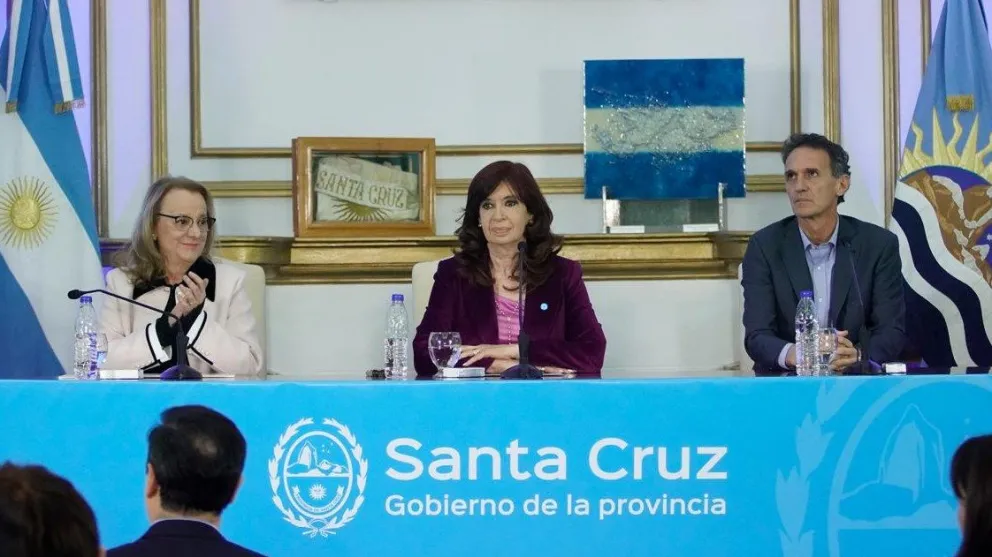 Cristina llamó al diálogo y convocó a “volver a ejercer amor por la patria”