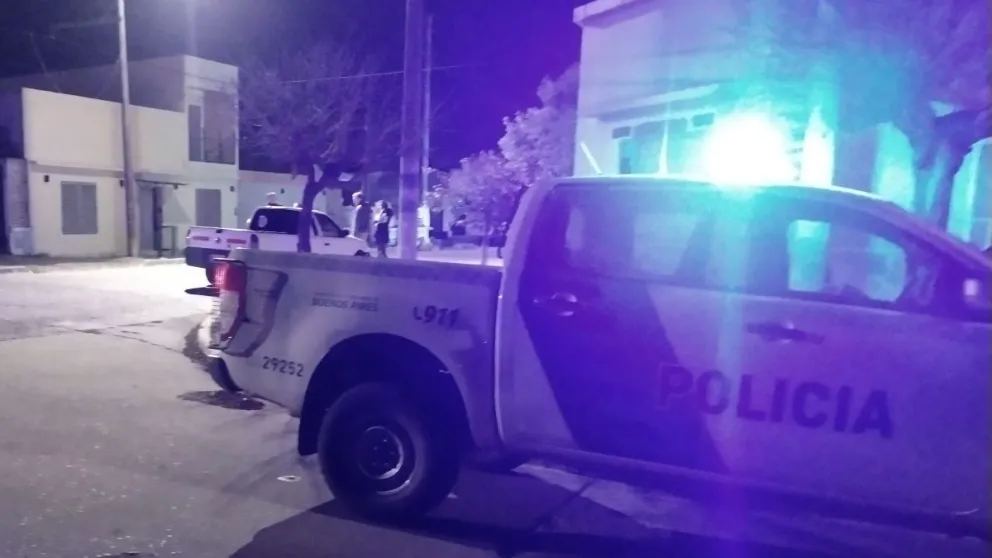 Una persona hospitalizada tras una colisión entre una camioneta y una moto
